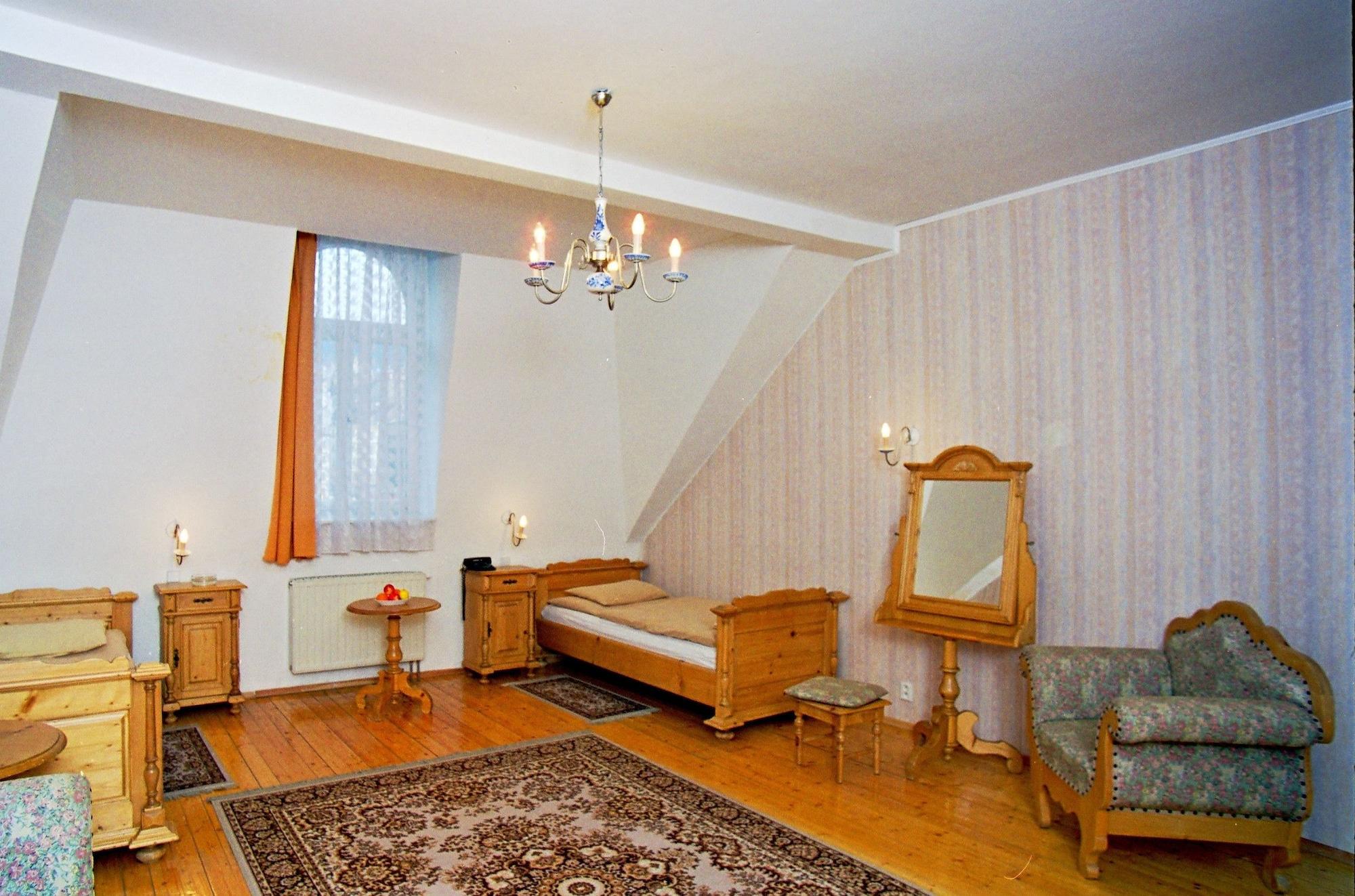 Hotel Heluan à Karlovy Vary Extérieur photo