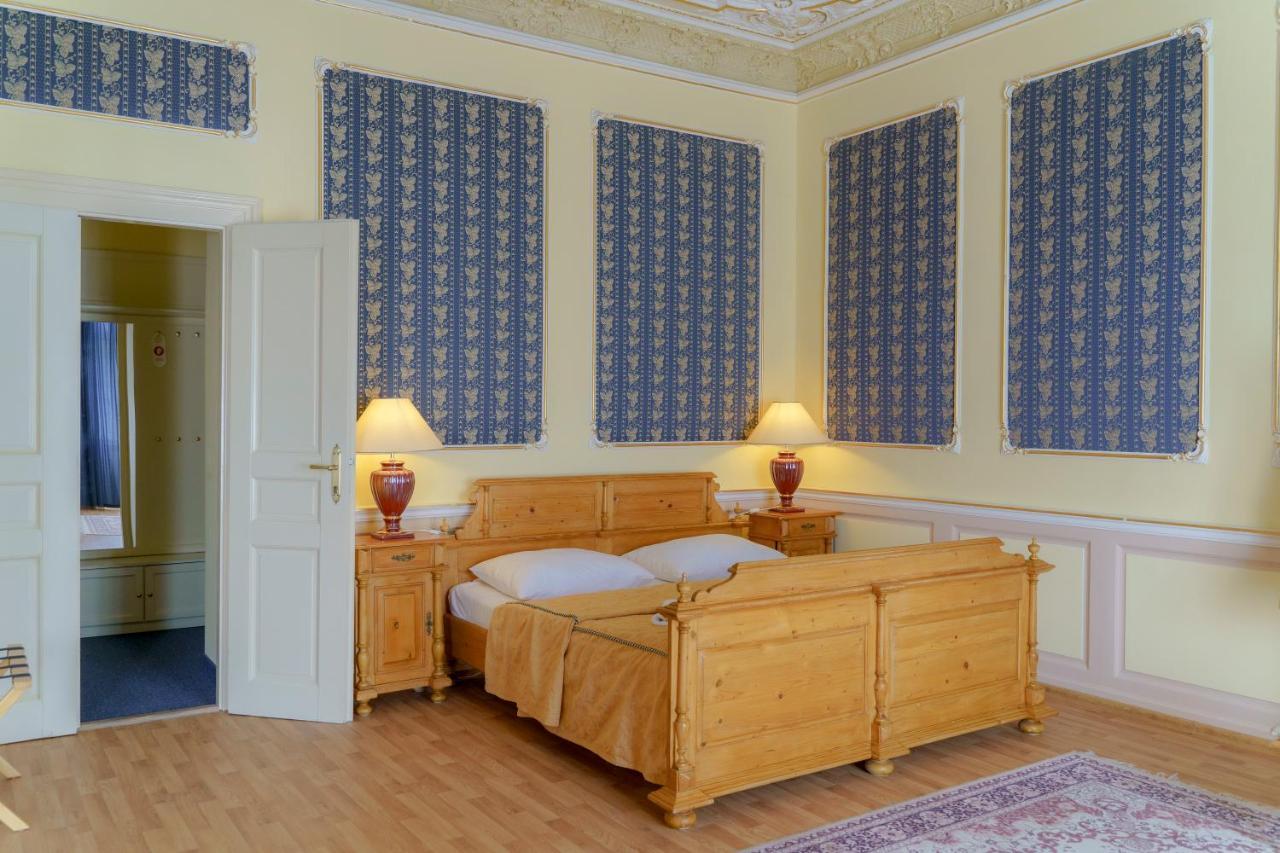 Hotel Heluan à Karlovy Vary Extérieur photo