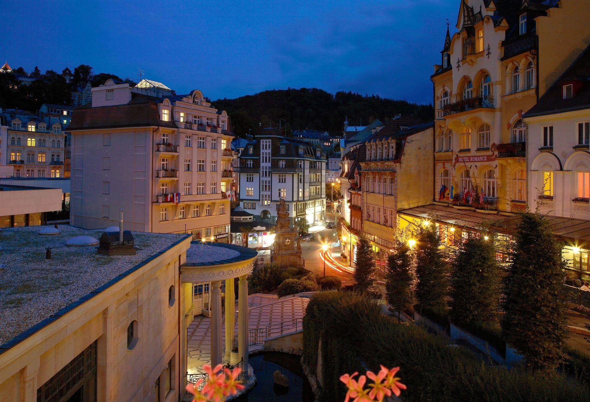 Hotel Heluan à Karlovy Vary Extérieur photo
