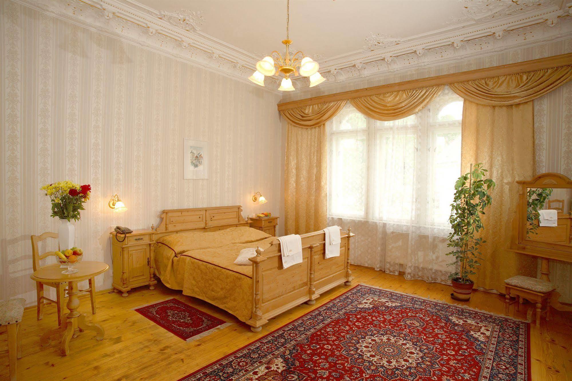 Hotel Heluan à Karlovy Vary Extérieur photo
