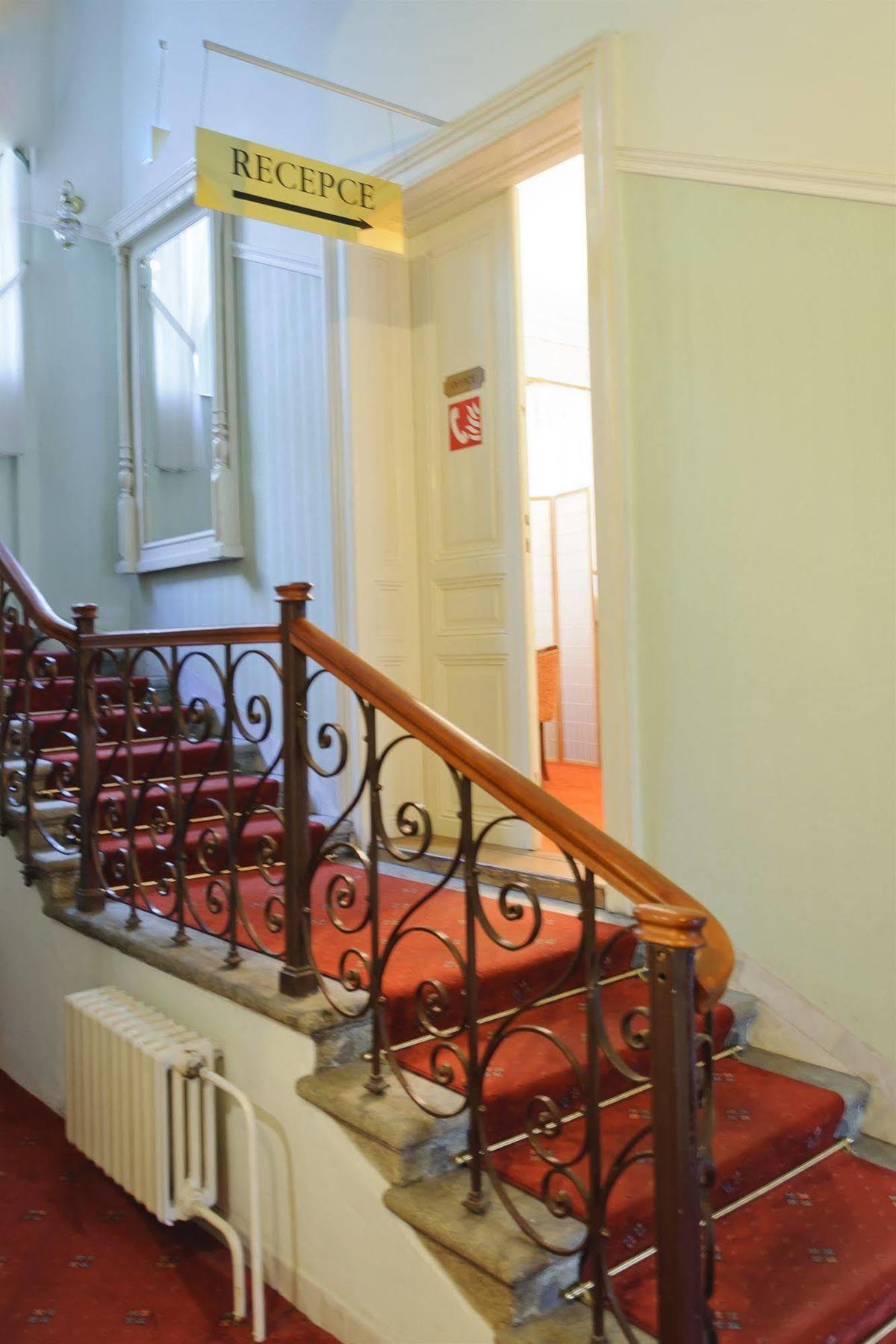 Hotel Heluan à Karlovy Vary Extérieur photo