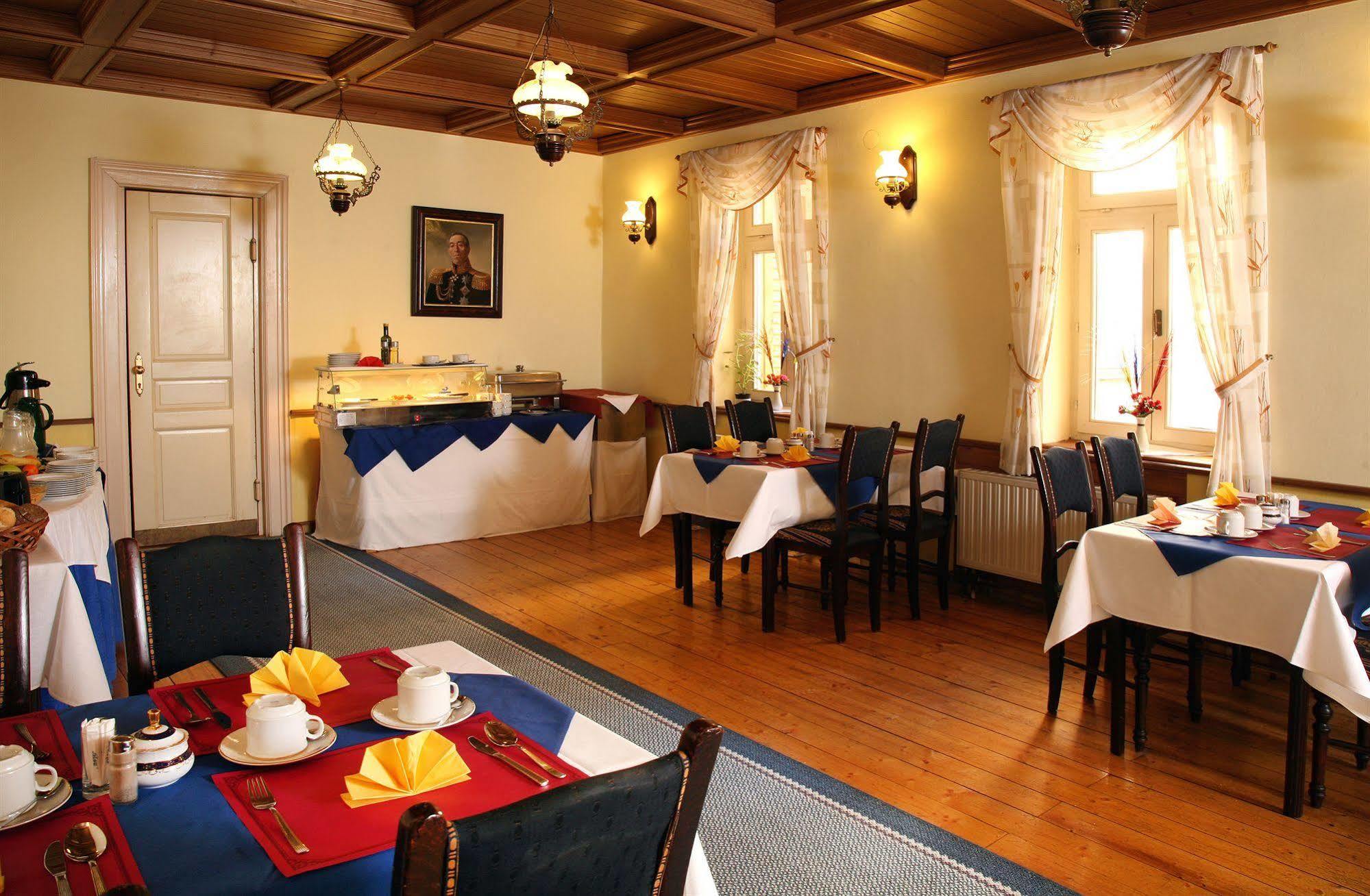 Hotel Heluan à Karlovy Vary Extérieur photo