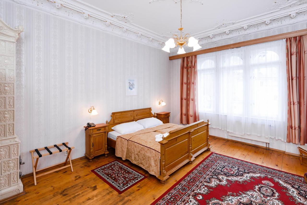 Hotel Heluan à Karlovy Vary Extérieur photo