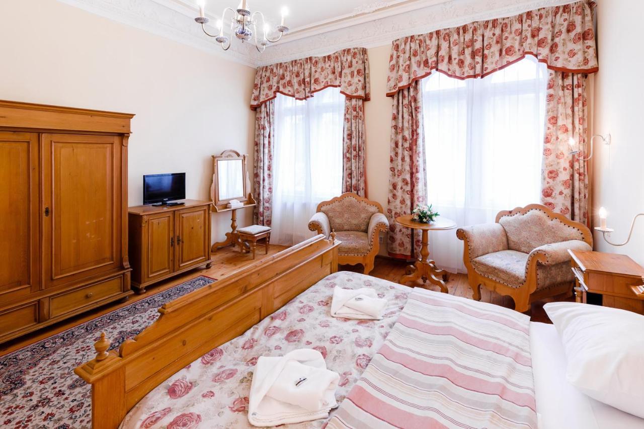 Hotel Heluan à Karlovy Vary Extérieur photo