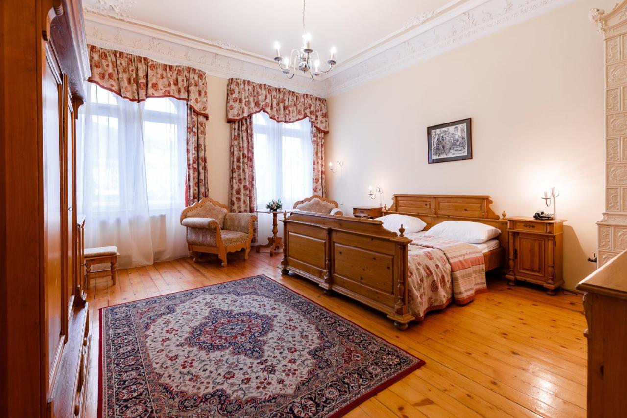 Hotel Heluan à Karlovy Vary Extérieur photo